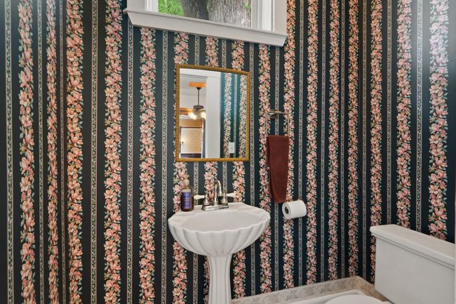 711 E Morgan St, House other with 6 bedrooms, 3 bathrooms and null parking in Boonville MO | Image 34
