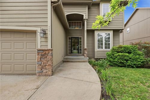 361 W Westhoff Pl, Gardner, KS, 66030-1769 | Card Image