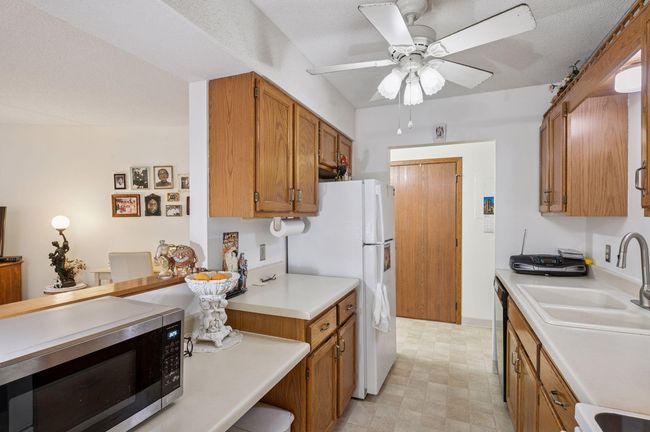 APT-402 - 2601 Kenzie Ter, Condo with 1 bedrooms, 1 bathrooms and null parking in Saint Anthony MN | Image 8