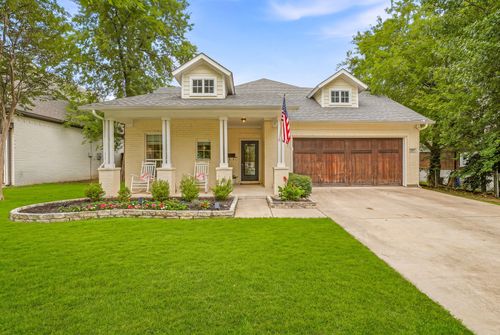 713 N Bailey Ave, Fort Worth, TX, 76107-1007 | Card Image