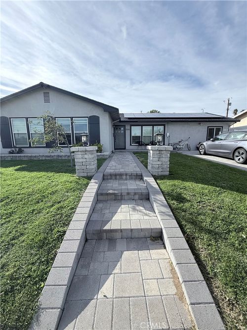 11243 Mclennan Ave, Granada Hills, CA, 91344-4242 | Card Image