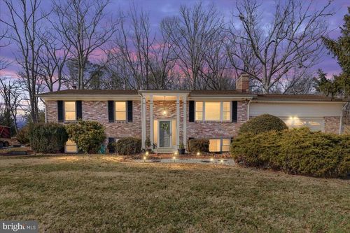 6670 Kelly Rd, Warrenton, VA, 20187-2675 | Card Image