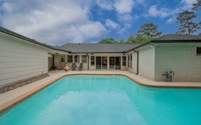 Splish Splash! Lots of Summer fun to be had in this back yard! | Image 37