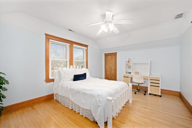 221 N Illinois St, House other with 4 bedrooms, 4 bathrooms and 2 parking in Elmhurst IL | Image 20