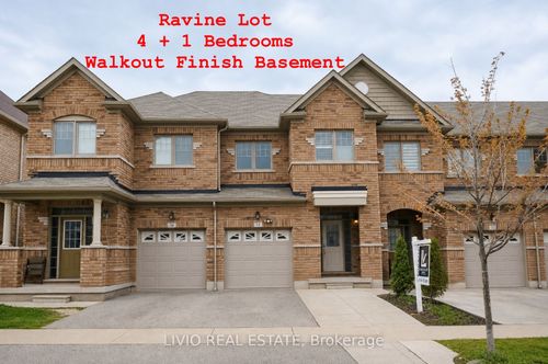 34 Davenfield Cir, Brampton, ON, L6P4M2 | Card Image