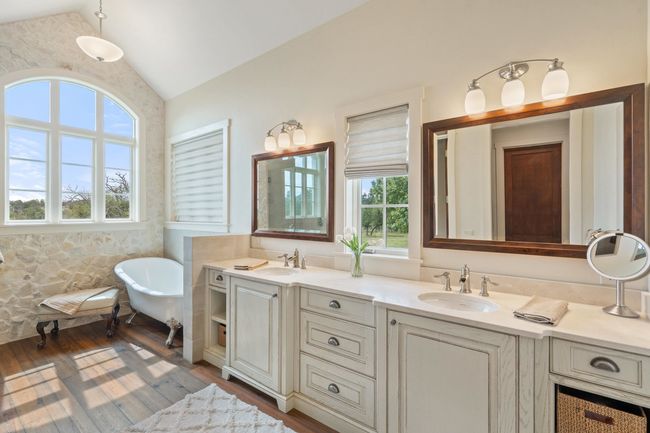 2194 Boot Ranch Cir, House other with 6 bedrooms, 7 bathrooms and null parking in Fredericksburg TX | Image 22