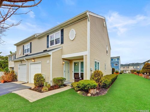 unit-18-100 Baker Ct, Island Park, NY, 11558-2261 | Card Image