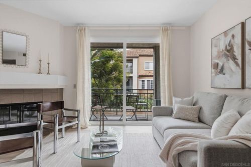 216-2150 Camino De La Reina, San Diego, CA, 92108-5517 | Card Image