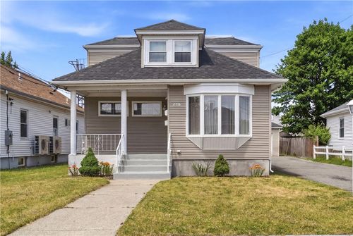116 Warwick Rd, Pawtucket, RI, 02861-2757 | Card Image