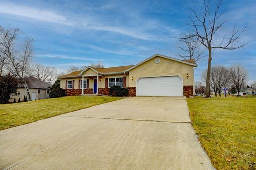 1053 Amberson Drive, SUN PRAIRIE, WI, 53590 | Card Image