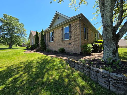 716 E Meadows Dr, Mount Juliet, TN, 37122-3485 | Card Image
