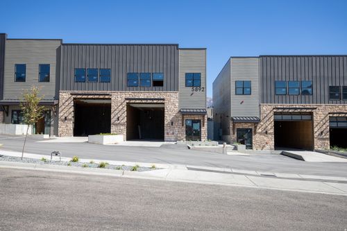 5-5852 N Queens Garden Rd, Mountain Green, UT, 84050 | Card Image