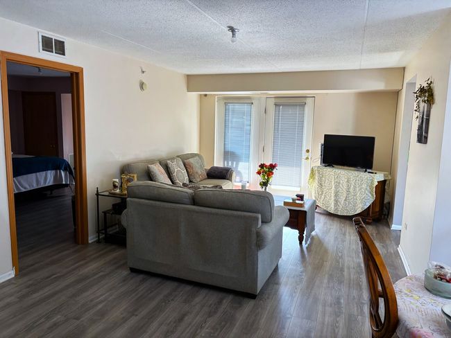 APT-11 - 231 N Mill Rd, Condo with 2 bedrooms, 1 bathrooms and 1 parking in Addison IL | Image 4