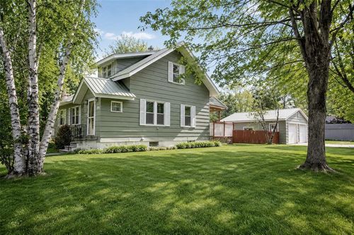 321 Eva St, Chippewa Falls, WI, 54729-3019 | Card Image