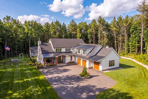 113 Linden St, Exeter, NH, 03833-4108 | Card Image