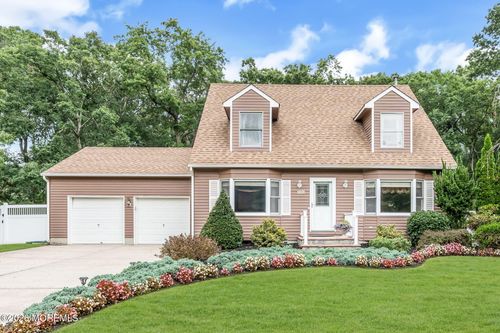191 Edgemere Ct, Toms River, NJ, 08755-0933 | Card Image