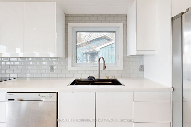 1141 Ramara Ctr, House other with 3 bedrooms, 3 bathrooms and 6 parking in Ramara ON | Image 8