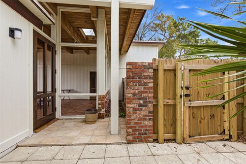 1239 Alcazar Way S, St Petersburg, FL, 33705-4607 | Card Image