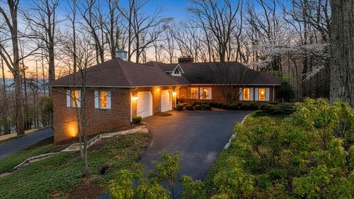 6780 Hidden Woods Dr, Roanoke, VA, 24018-7480 | Card Image