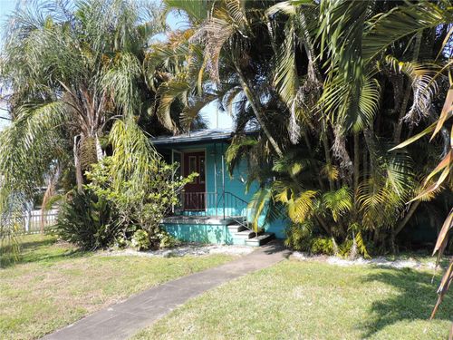 5325 11th Ave S, GULFPORT, FL, 33707-3501 | Card Image