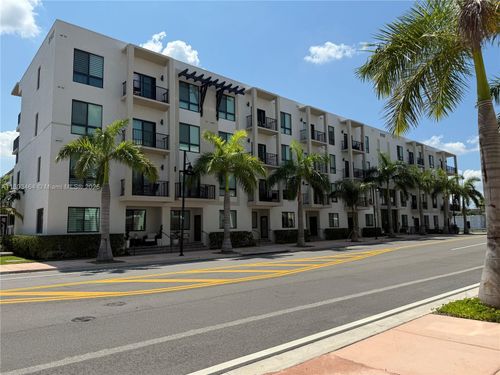 apt-409-8167 Nw 41st St, Doral, FL, 33166-6277 | Card Image