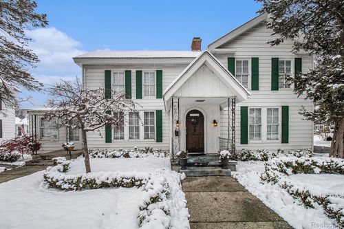 155 N Main St, Clarkston, MI, 48346-1521 | Card Image