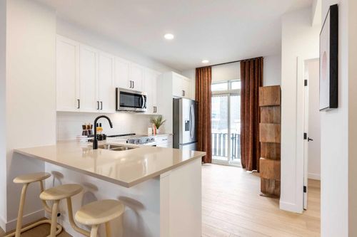 1203-30 Rochester View Nw, Calgary, AB, T3L0M8 | Card Image