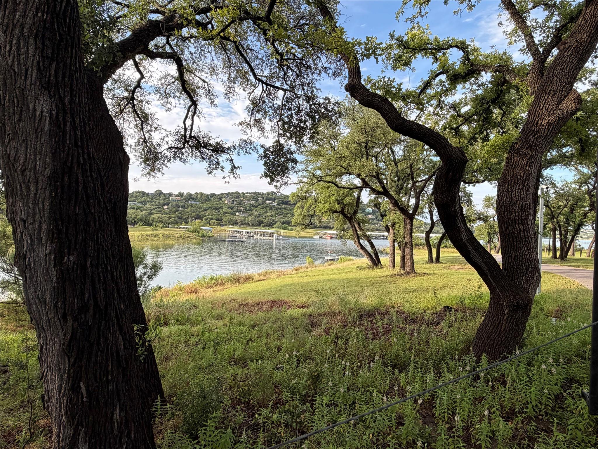 Land in Lago Vista