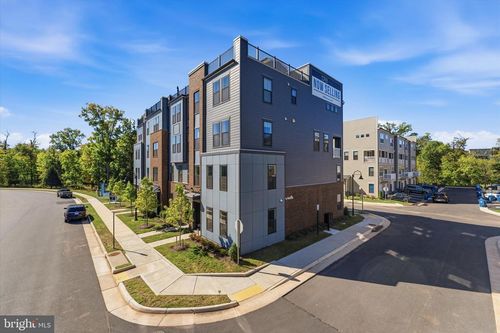 20181 Northpark Dr, ASHBURN, VA, 20147-5570 | Card Image