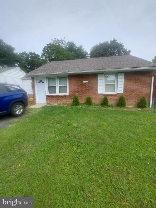 6615 Saint Barnabas Rd, OXON HILL, MD, 20745-2906 | Card Image