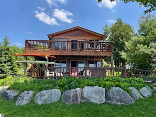 11282 Se Torch Lake Drive, Helena Township, MI, 49612 | Card Image
