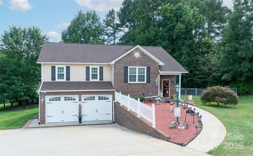 3111 Dry Ponds Rd, Granite Falls, NC, 28630-9654 | Card Image
