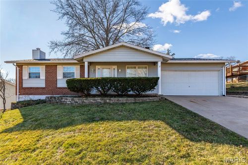 3528 Arlington Dr, Saint Charles, MO, 63303-6425 | Card Image