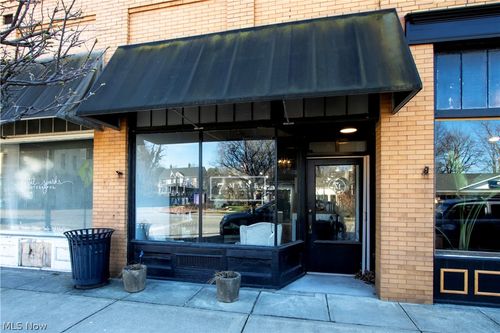 7 W Main St, Seville, OH, 44273-9576 | Card Image