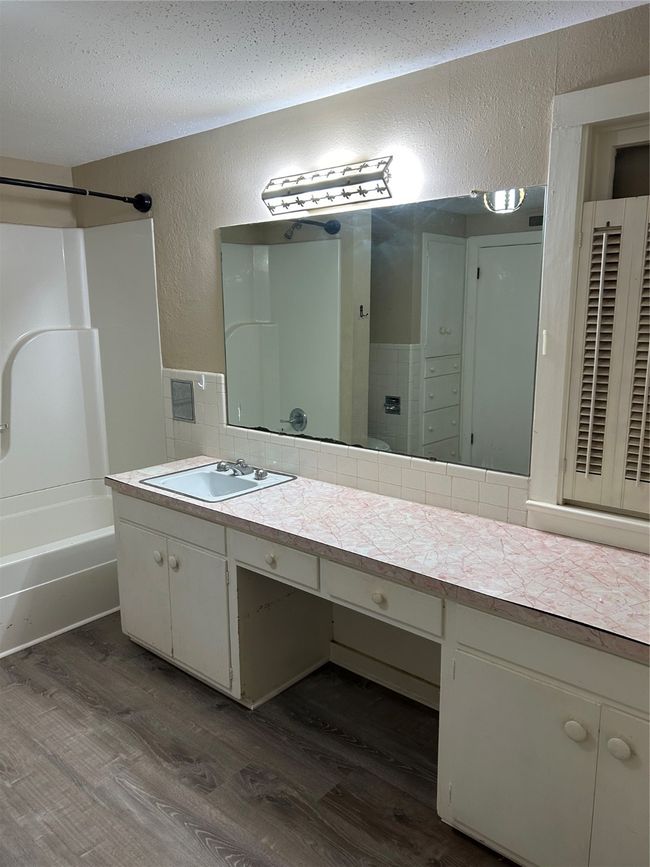 903 W Main St, House other with 3 bedrooms, 2 bathrooms and null parking in Olney TX | Image 15