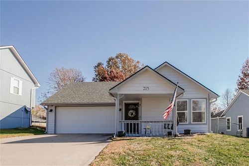 215 Summer Pl, Warrensburg, MO, 64093-2021 | Card Image