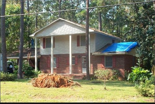 2402 Jerry Jones Dr, Valdosta, GA, 31602-2312 | Card Image