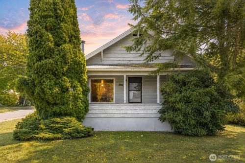 202 S 7th St, Mount Vernon, WA, 98274-3913 | Card Image