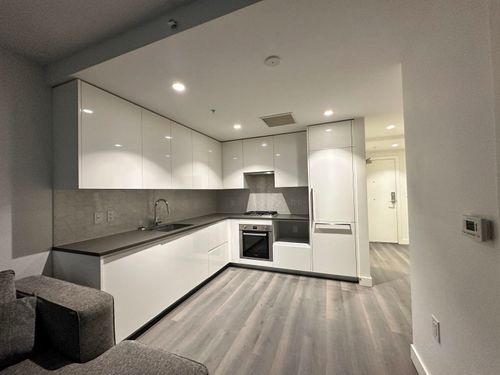 202-8181 Chester St, Vancouver, BC, V5X0J9 | Card Image