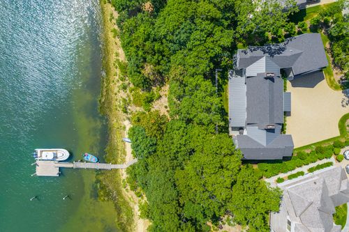 8 Bridge St, East Falmouth, MA, 02536-6912 | Card Image