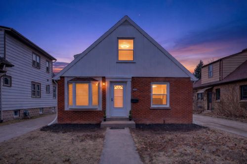 3015 N 75th St, Milwaukee, WI, 53210 | Card Image