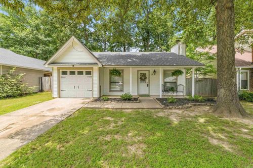 15 Oak Forest Pl, Maumelle, AR, 72113-6826 | Card Image