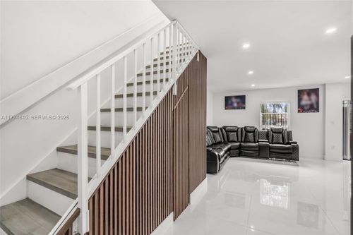 apt-111-8775 Park Blvd, Miami, FL, 33172-5707 | Card Image