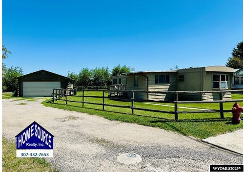 660 Johnson St, Lander, WY, 82520-2160 | Card Image