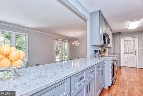 7128 Devonshire Rd, ALEXANDRIA, VA, 22307-1817 | Card Image