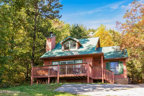 2119 Tamins Dr N, Gatlinburg, TN, 37738-3846 | Card Image