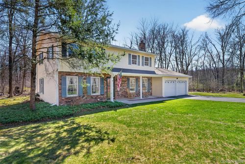 27 Sylvia St, Newburgh, NY, 12550-8815 | Card Image