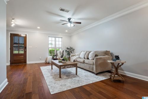 141 Hillcrest Dr, MONTEVALLO, AL, 35115-5945 | Card Image