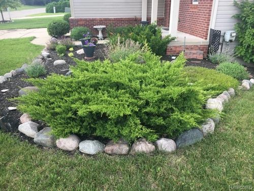 10105 Edgewater Trl, Holly, MI, 48442-9322 | Card Image