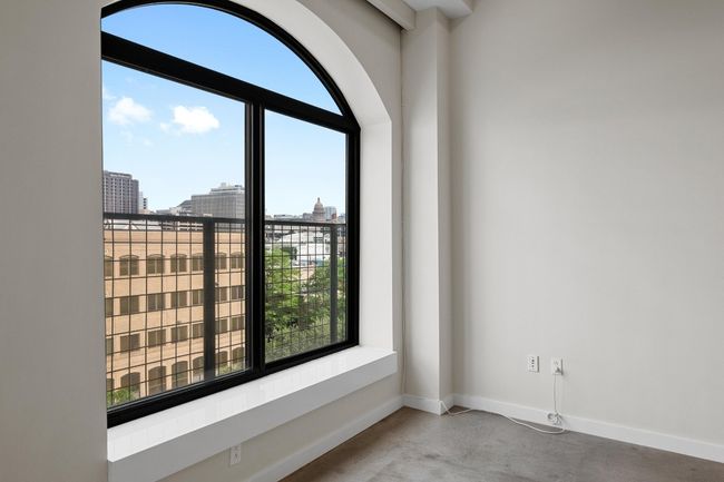 Living Room with views of Downtown Austin | Image 13